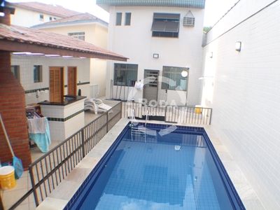 Casa Sobrado 3 suítes com piscina no Bairro Embaré em Santos