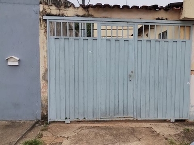 Aluga-se com Garagem