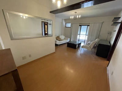 Apartamento à venda por R$ 600.000