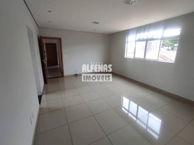 Apartamento com 3 Quartos e 2 banheiros à Venda, 92 m² por R$ 450.000