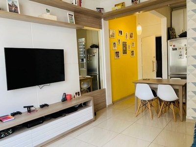 Apartamento para venda tem 65 metros quadrados com 2 quartos em Ipanema - Rio de Janeiro -