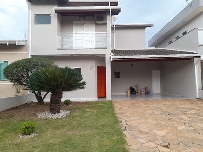 Casa com 3 dormitórios para alugar, 183 m² por R$ 4.640,00/mês - Condomínio Campos do Cond