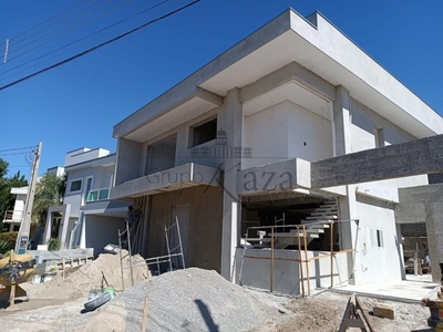 Casa em Condomínio no Altos da Serra II com 4 Suítes e 340 metros ( Construção )