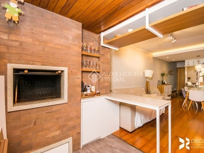 Lindo apartamento de 78m² com 2D sendo 1 suíte no Bairro Petrópolis - Porto Alegre - RS