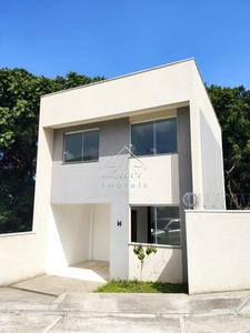 SOBRADO com 2 dormitórios à venda com 62.7m² por R$ 357.000,00 no bairro Guabirotuba - CUR