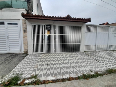 Térrea para venda possui 67 metros quadrados com 2 quartos em Caiçara - Praia Grande - SP