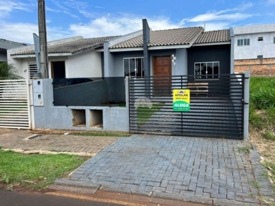 Casa com 2 quartos para alugar na rua das andorinhas, 1015, planalto, pato branco, 55 m2 por r$ 1.150