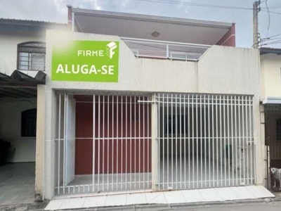 Sobrado com 3 quartos para alugar, 0.00 m2 por r$2600.00 - boqueirao - curitiba/pr