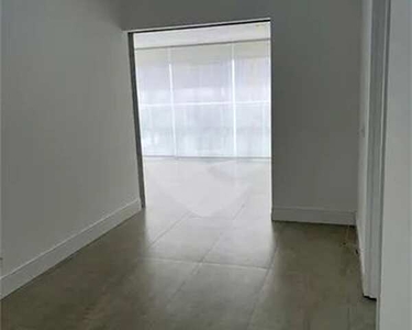 Apartamento 1 quarto e 2 vagas- m² para alugar em Pinheiros - São Paulo - SP