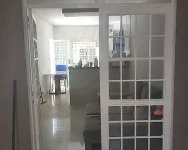 Casa com 3 quartos para alugar no bairro Vila Débora