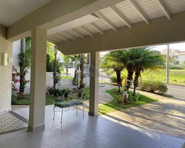 Casa de Condomínio para alugar em Vila Marieta de 271.00m² com 3 Quartos, 3 Suites e 4 Gar