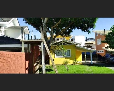 Casa de um quarto - Rio Tavares (Pico da Cruz) - cond.fechado