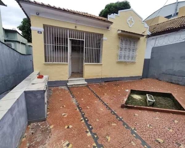 Casa Excelente Localização junto comércio da Abolição para alugar