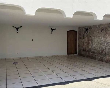 Casa para alugar em Vila Rezende de 240.83m² com 3 Quartos e 4 Garagens