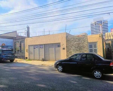 CCasa para aluguel ou venda possui 280 m² com 5 quartos em Lagoa Nova