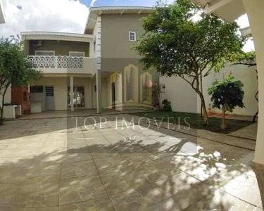 Ótimo sobrado para locação, com 3 dormitórios 130 m² por R$ 3.230,00 - Vila Branca - Jacar