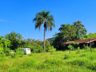 Sítio Com Cachoeira Em Pardinho/sp Cidade Turística