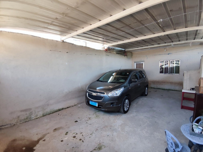 Vendo Sobrado Com 3 Dormitórios E 4 Vagas De Garagem Em Itapecerica Da Serra.