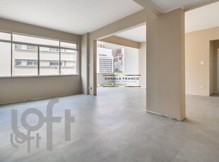 Apartamento à venda em Jardim Paulista com 151 m², 3 quartos, 1 vaga