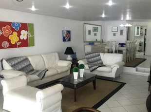 Apartamento Alto Padrão para Venda e Aluguel em Pitangueiras Guarujá-SP