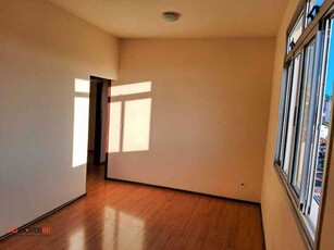 Apartamento com 3 quartos para alugar no bairro Nova Suíssa, 90m²