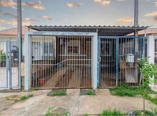 Casa com 2 quartos à venda no bairro Jardim Betânia, 100m²