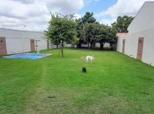 Casa com 2 quartos à venda no neva, cascavel , 825 m2 por r$ 1.500.000