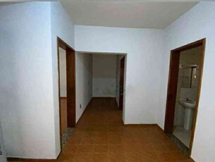 Casa com 2 quartos para alugar no bairro Palmeiras, 120m²