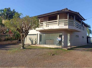 Casa com 4 quartos à venda no bairro Centro, 315m²