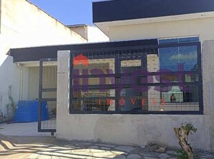 Casa Moderna, Dentro de Condomínio, 2 Quartos, Garagem para 2 Carros na Rua 03 em Vicente