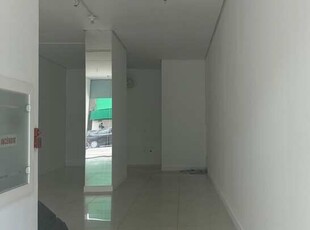 SALA COMERCIAL PARA LOCAÇÃO NA AVENIDA BRASIL - BALNEÁRIO CAMBORIÚ