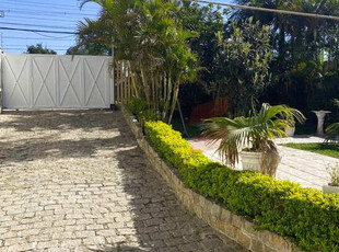 SOBRADO com 3 dormitórios para alugar por R$ 8.500,00 no bairro Jardim Cláudia - PINHAIS