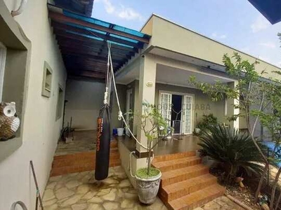 Alugo Casa Comercial ou Residencial com piscina - Quilombo