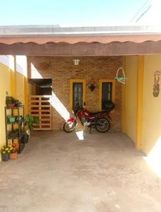 Alugo casa no Centro de SJC - perto de tudo (Vila Maria)