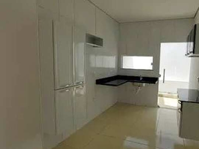 Alugo casa nova com armários, climatizada, residencial em Flores