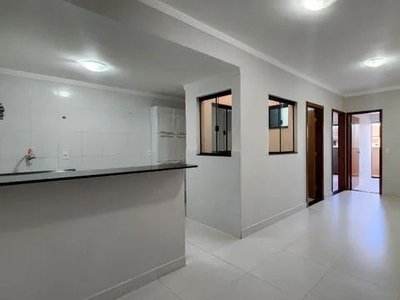 Ap 2 quartos com varanda e garagem - Vila Planalto