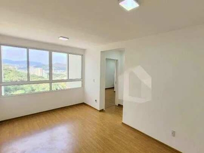 Apartamento com 2 quartos para alugar, 50 m² por R$ 1.200/mês - Jardim Country Club - Poço