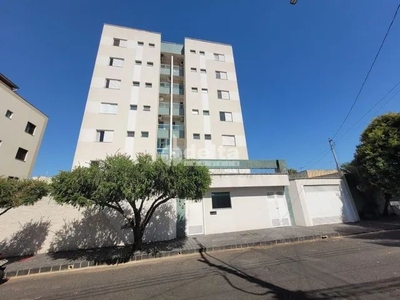 Apartamento para aluguel, 3 quartos, 1 suíte, 2 vagas, Brasil - Uberlândia/MG