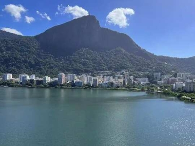 Apartamento para aluguel possui 140 metros quadrados com 4 quartos em Lagoa - Rio de Janei