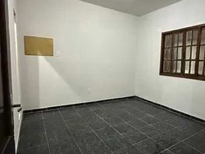 Casa Ampla para aluguel em Sepetiba 3 quartos c/ garagem