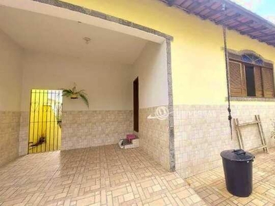 Casa com 3 quartos para alugar, 100 m² por R$ 1.990/mês - Monte Castelo - Juiz de Fora/MG