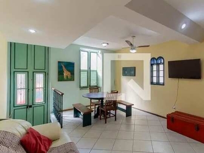 Casa de Condomínio para Aluguel - Botafogo, 6 Quartos, 250 m2