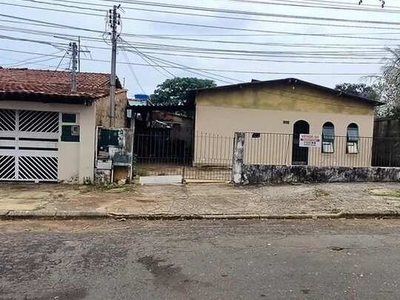 Casa de vila para venda possui 520 metros quadrados com 3 quartos