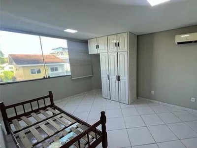 Casa dois pisos + área ampla na Ponta Negra, próximo a Av. Coronel Texeira e Cond. Residen
