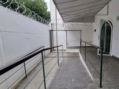 Casa em Botafogo, perfeita para clínica, salão, escola, curso