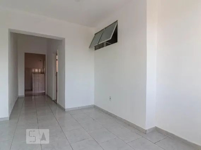 Casa para Aluguel - Quintino Bocaiúva, 1 Quarto, 50 m2