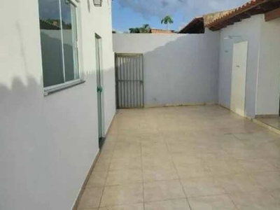 Casa para venda tem 60 metros quadrados com 2 quartos em Cajazeiras VI - Salvador - Bahia
