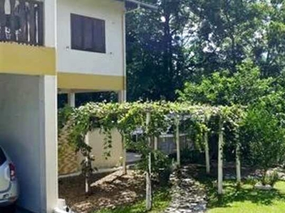 EXCELENTE CASA AMPLA EM MEIO A NATUREZA NO BAIRRO VORSTAD - BLUMENAU/SC