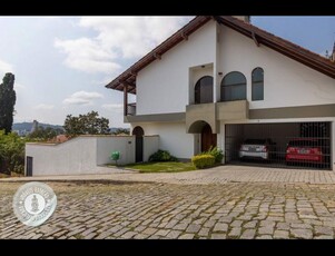 Casa no Bairro Vila Nova em Blumenau com 4 Dormitórios (2 suítes) e 360 m²