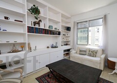 Apartamento à venda em Leme com 104 m², 2 quartos, 1 suíte